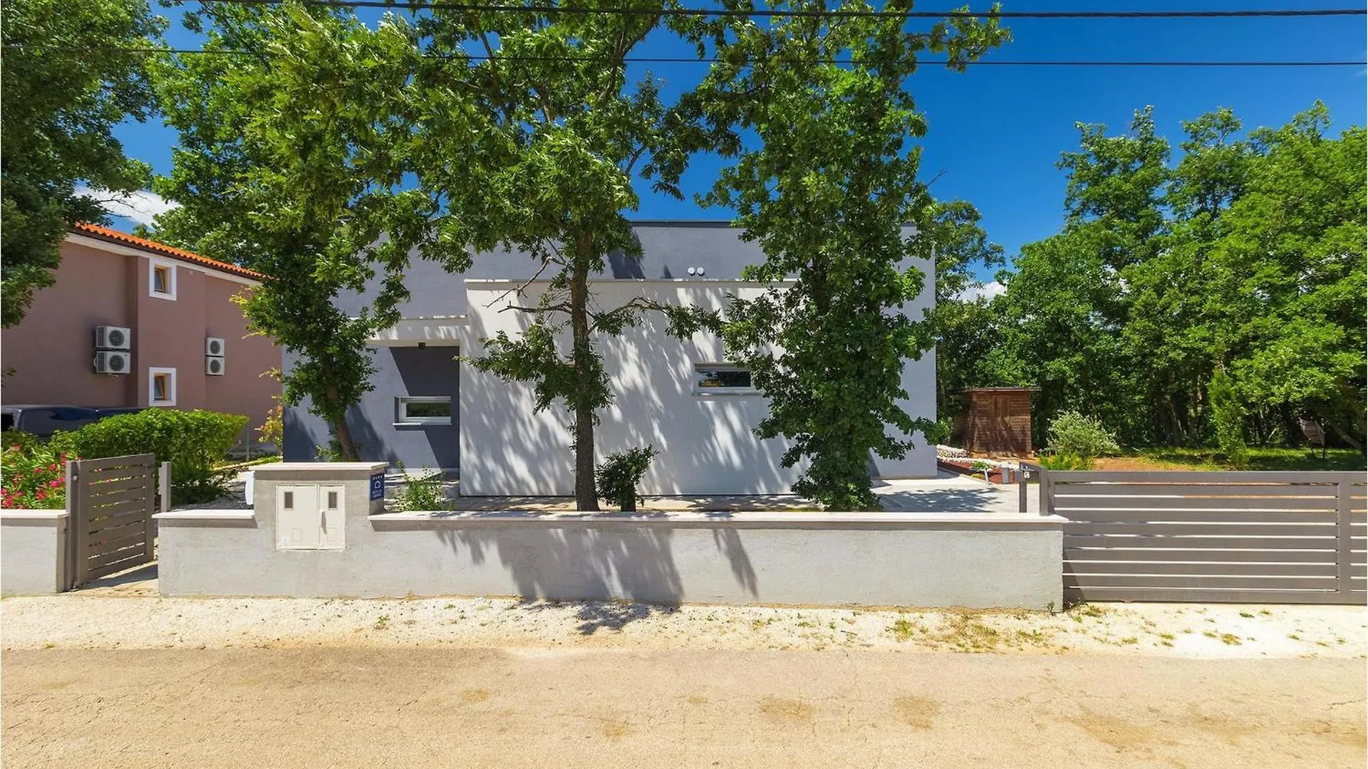 Villa Noemi Pula 0*,  Croatia