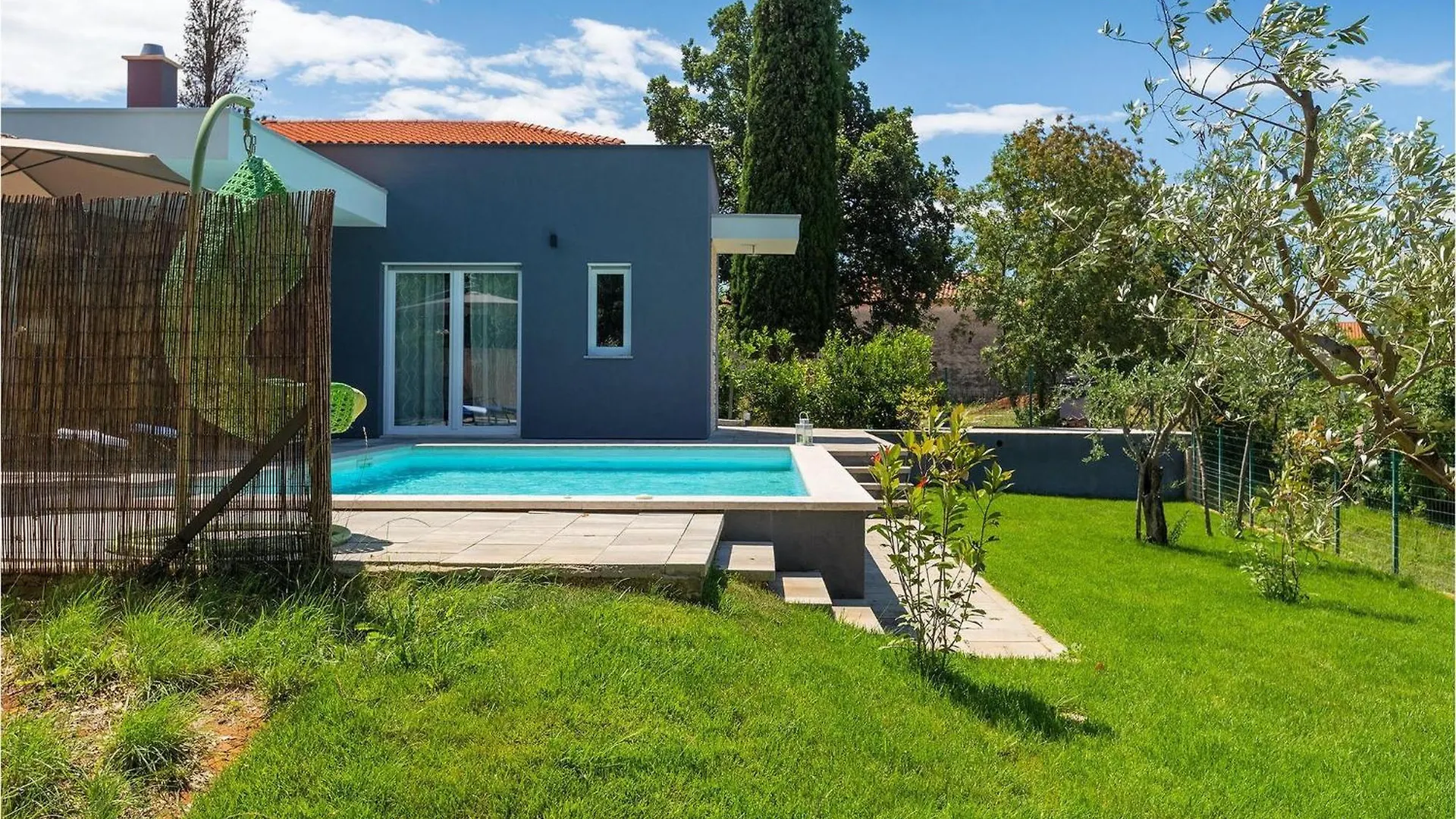 Villa Noemi Pula 0*,